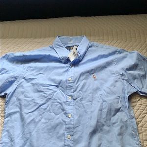 Short sleeve dress shirt